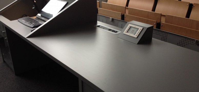 Masarykova univerzita EsF